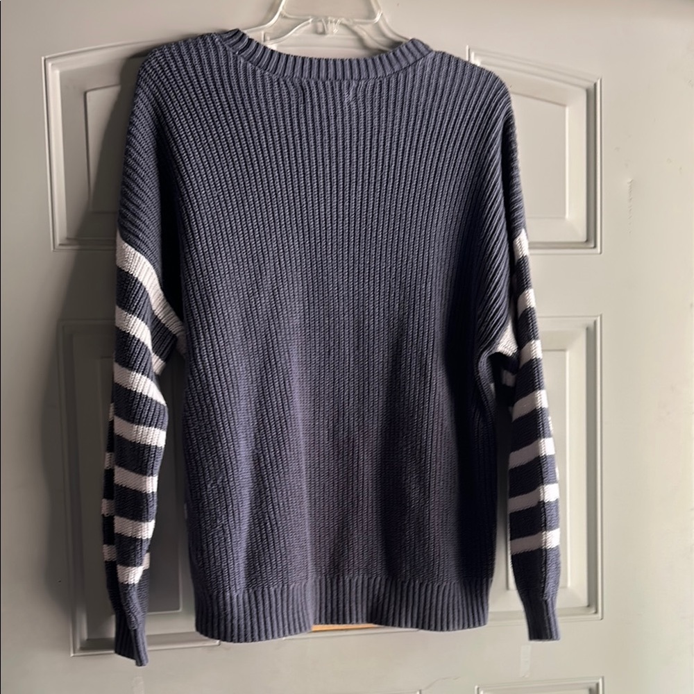 Hollister Women’s Striped Sweater - Gray and White - Size Small - Picture 4 of 7